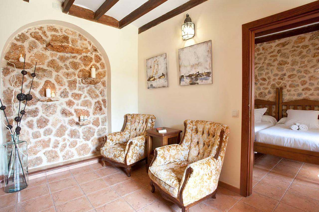 Agroturismo Es Quatre Cantons Binissalem Luaran gambar