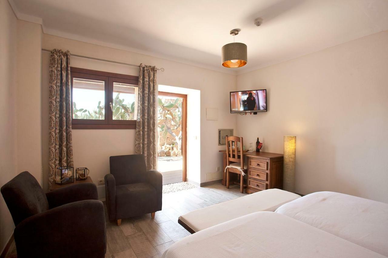Agroturismo Es Quatre Cantons Binissalem Luaran gambar