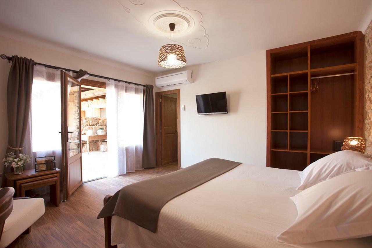 Agroturismo Es Quatre Cantons Binissalem Luaran gambar
