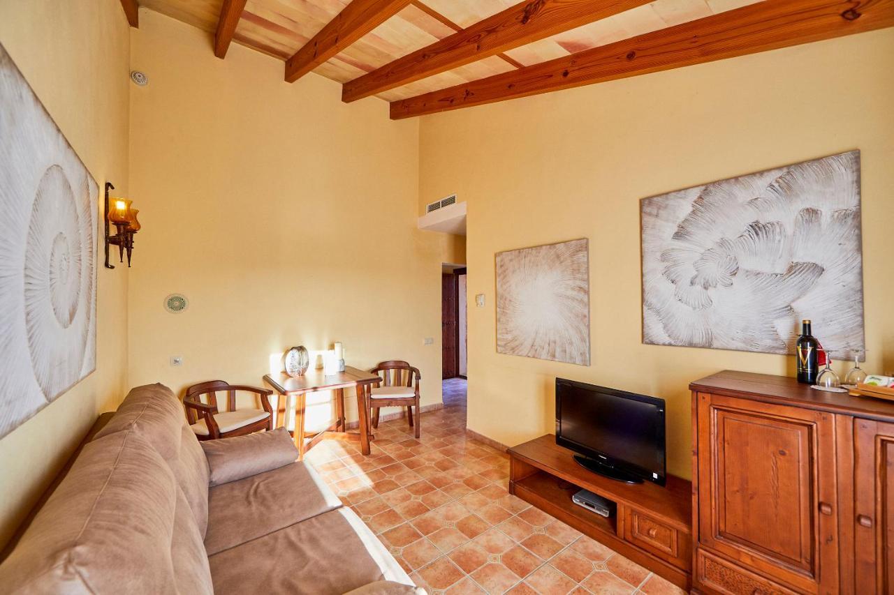 Agroturismo Es Quatre Cantons Binissalem Luaran gambar
