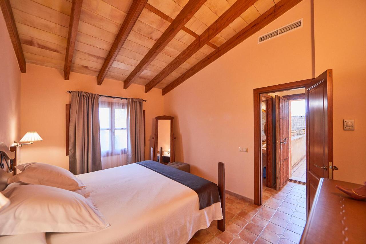 Agroturismo Es Quatre Cantons Binissalem Luaran gambar